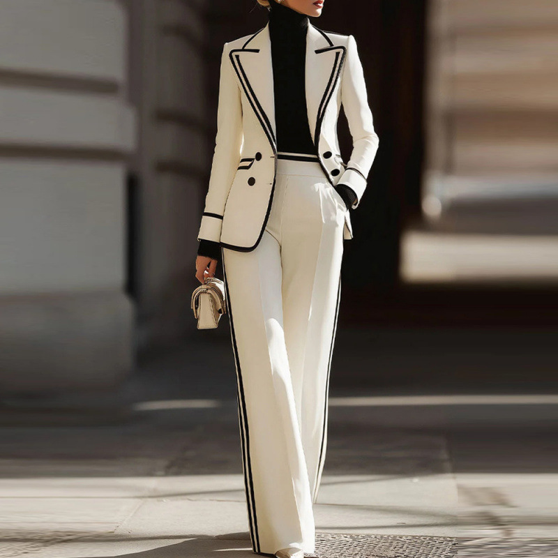Female Formal Wear - Offerta A+ Completo da Donna con