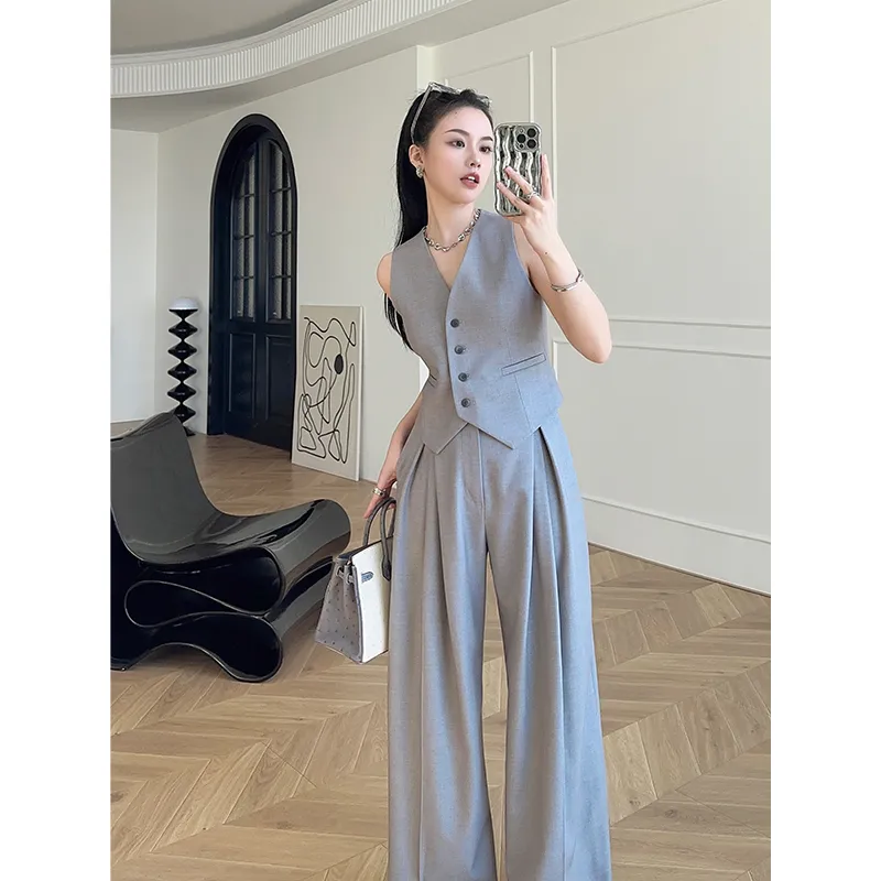 Completo da donna con gilet se - Female Formal Wear recensione e prezzo