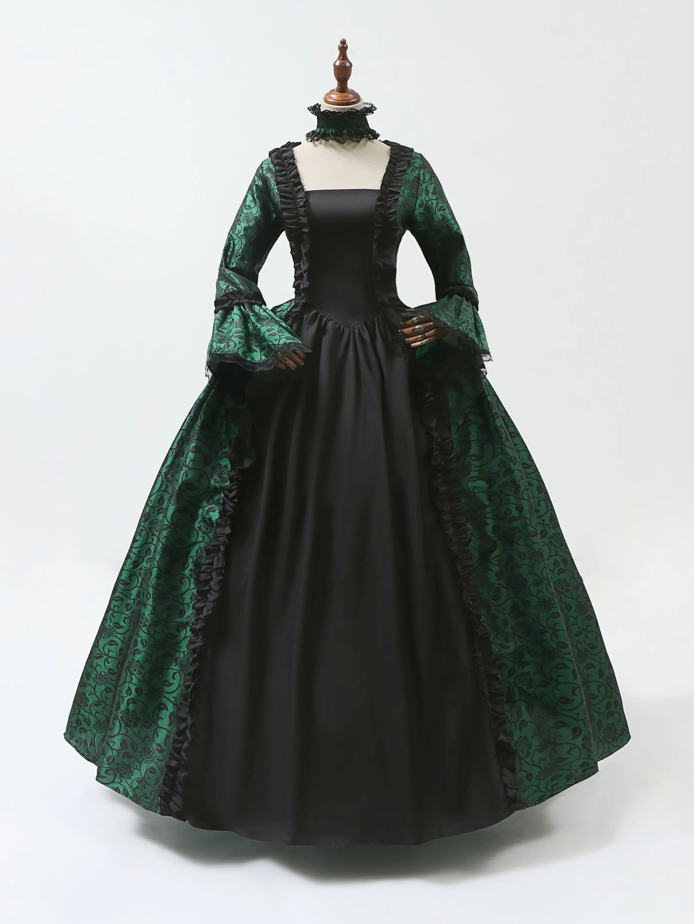 Abito cosplay di Maria Antonie - Female Formal Wear recensione e prezzo